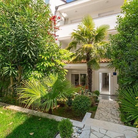 Modern Apartment Zen With Private Garden Porec Ngoại thất bức ảnh