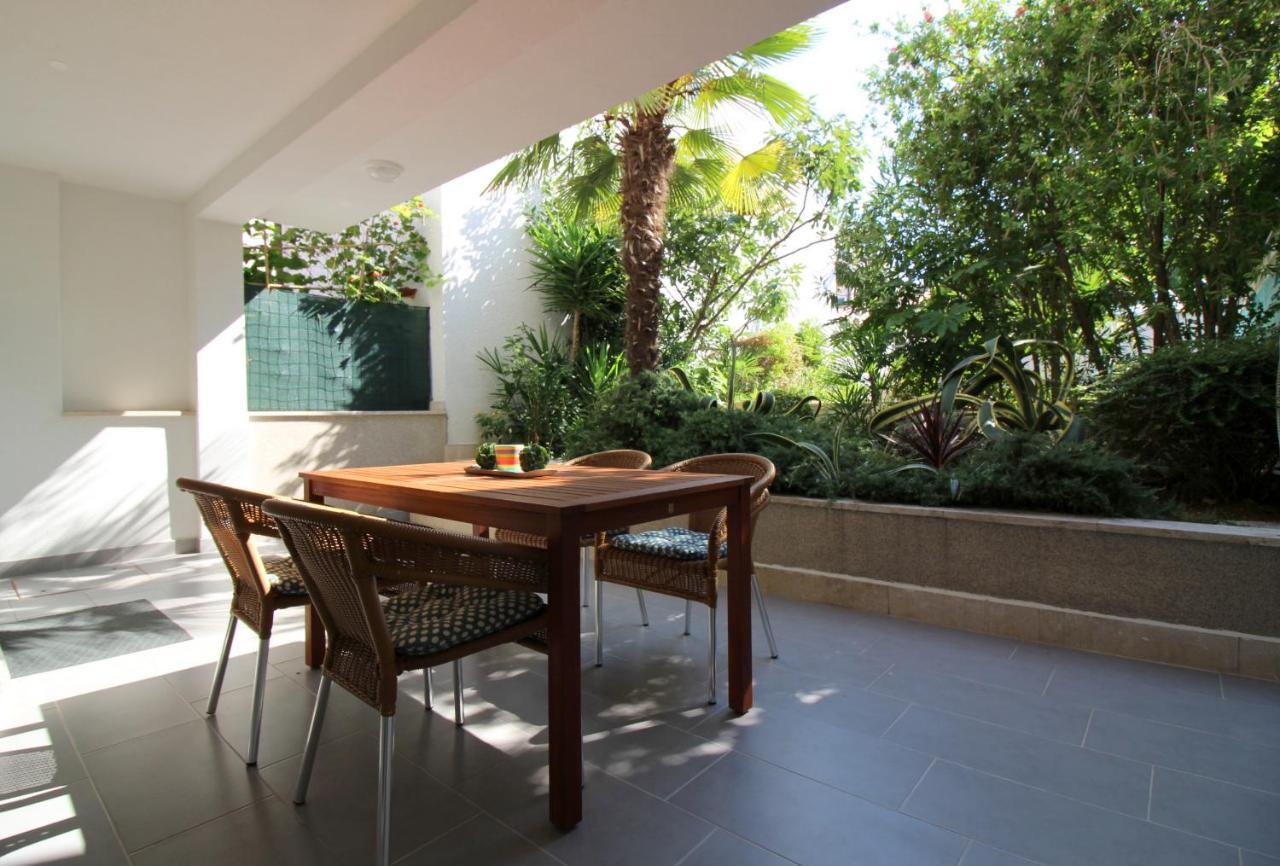Modern Apartment Zen With Private Garden Porec Ngoại thất bức ảnh