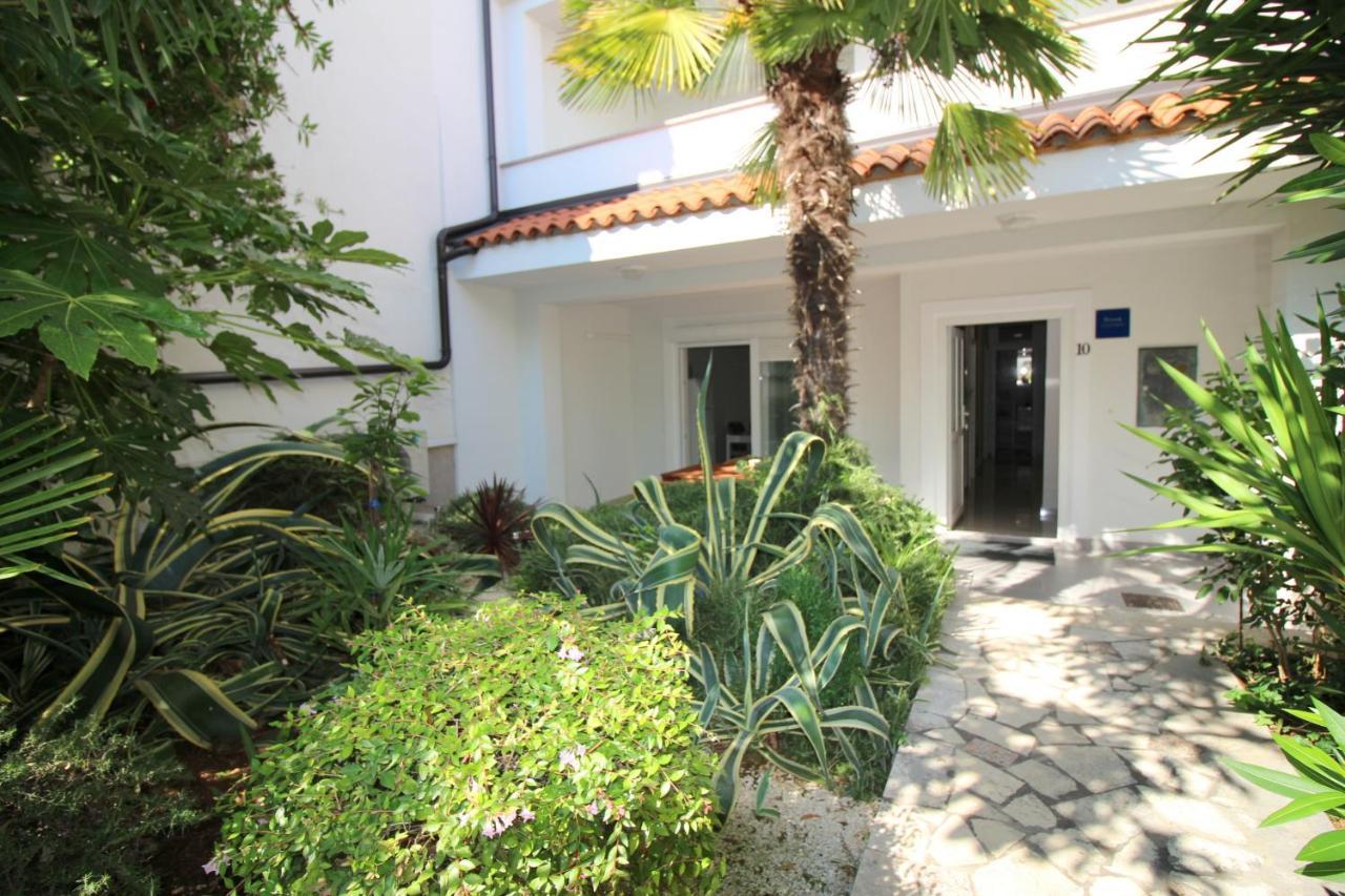 Modern Apartment Zen With Private Garden Porec Ngoại thất bức ảnh