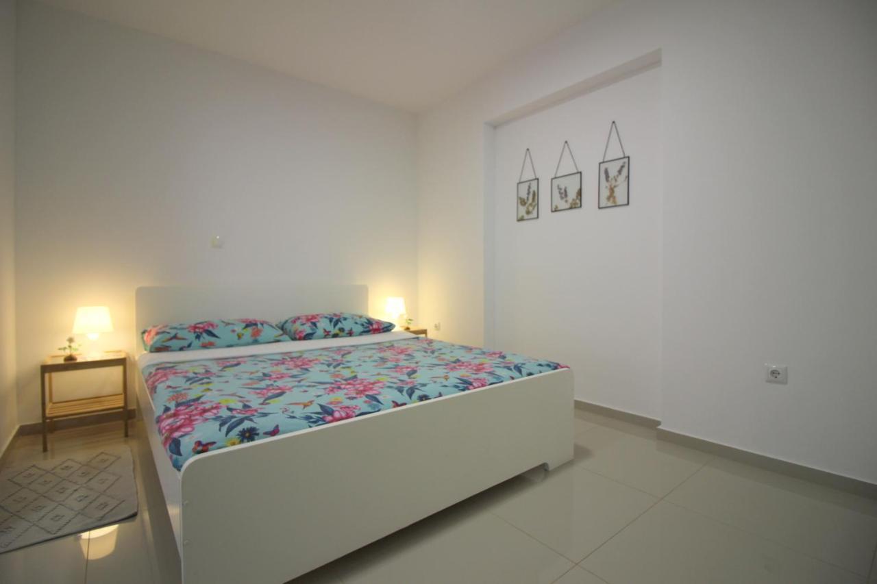 Modern Apartment Zen With Private Garden Porec Ngoại thất bức ảnh